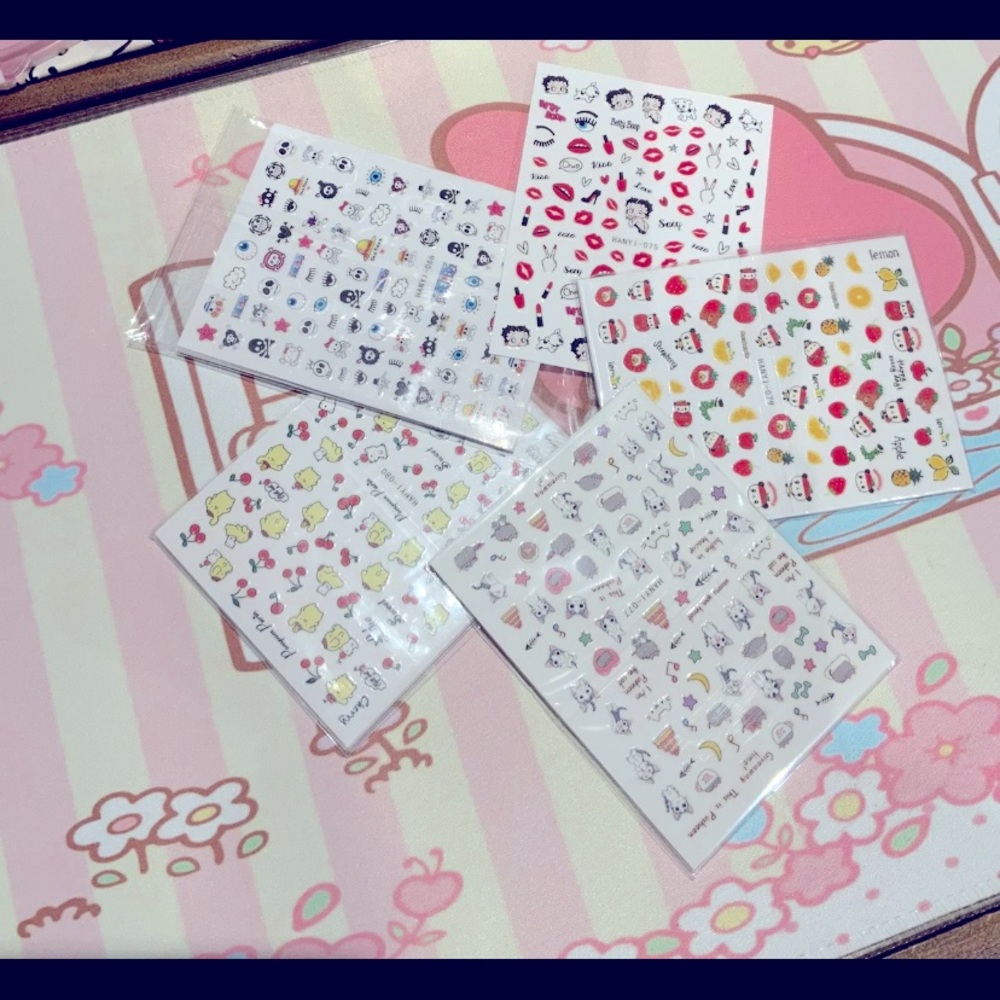 Sanrio stickers nails 5pcs